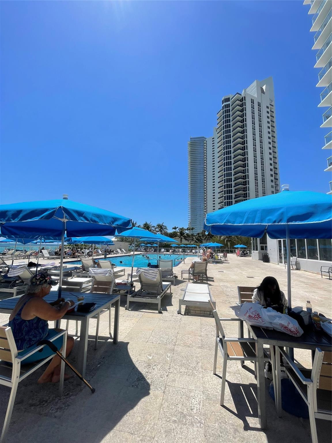 THE AVENTURA BEACH CLUB CONDO - Residential Lease