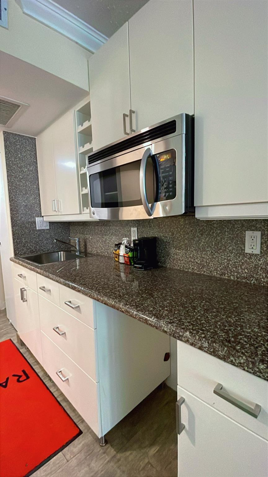 THE AVENTURA BEACH CLUB CONDO - Residential Lease