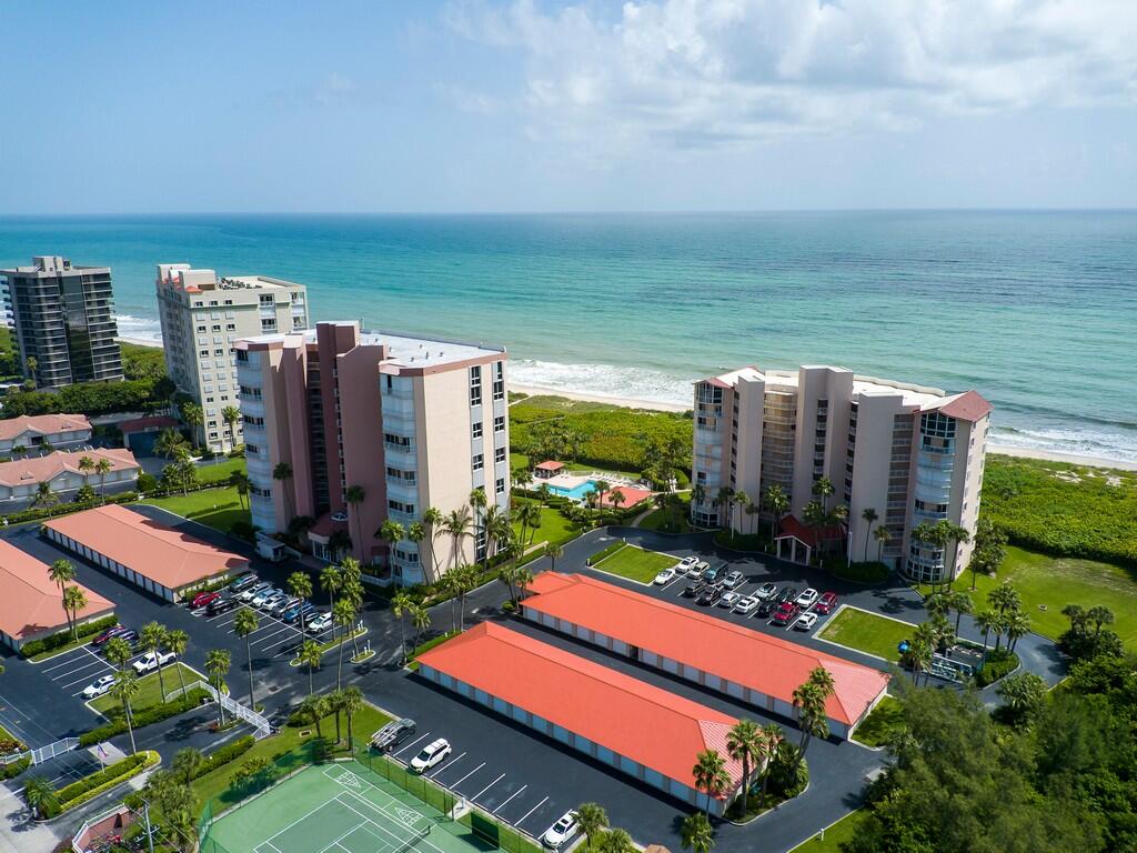 3870 N A1a 303