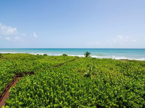 A home in Hutchinson Island