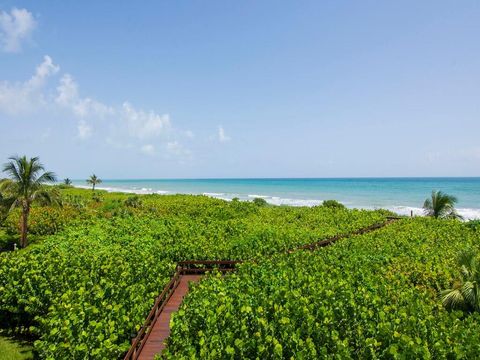 A home in Hutchinson Island