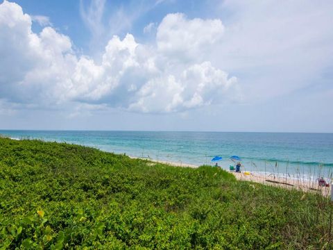 A home in Hutchinson Island