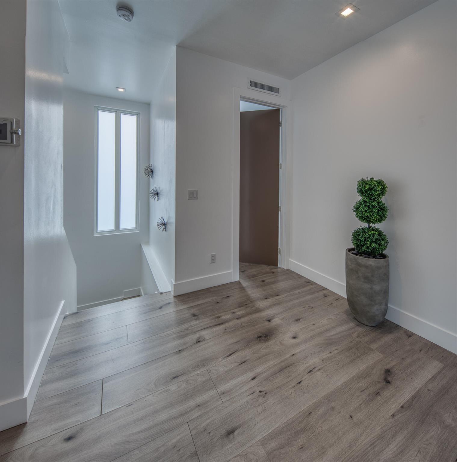 LAKE WORTH TOWN OF - Residential Lease