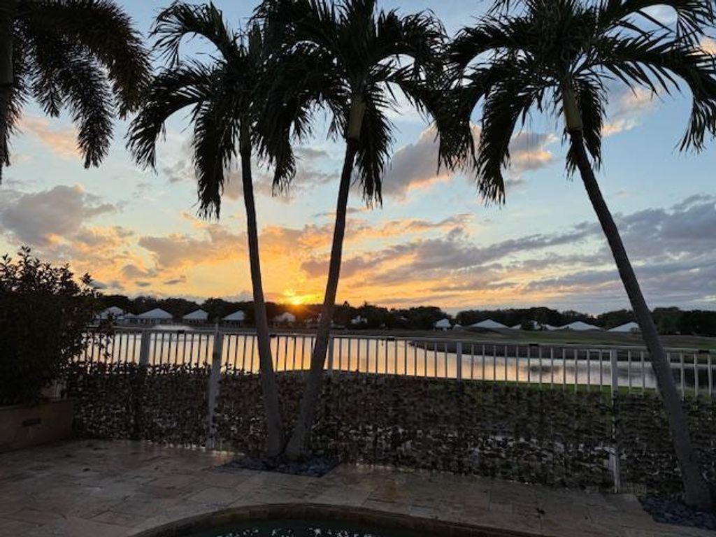 Photo of 1119 Avondale Court, West Palm Beach, FL 33409 (MLS # R11147750)