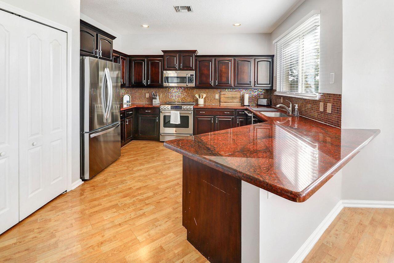 AVONDALE - Residential Lease