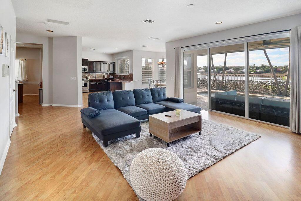 AVONDALE - Residential Lease