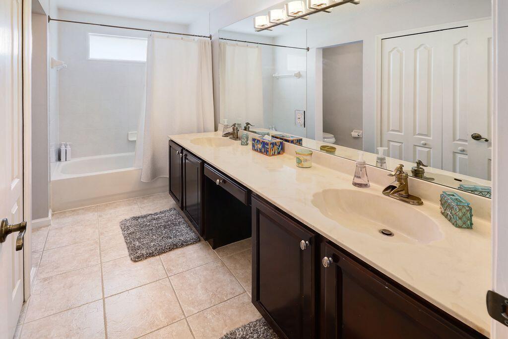 AVONDALE - Residential Lease