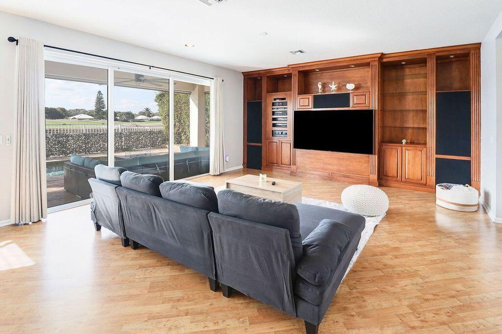 AVONDALE - Residential Lease