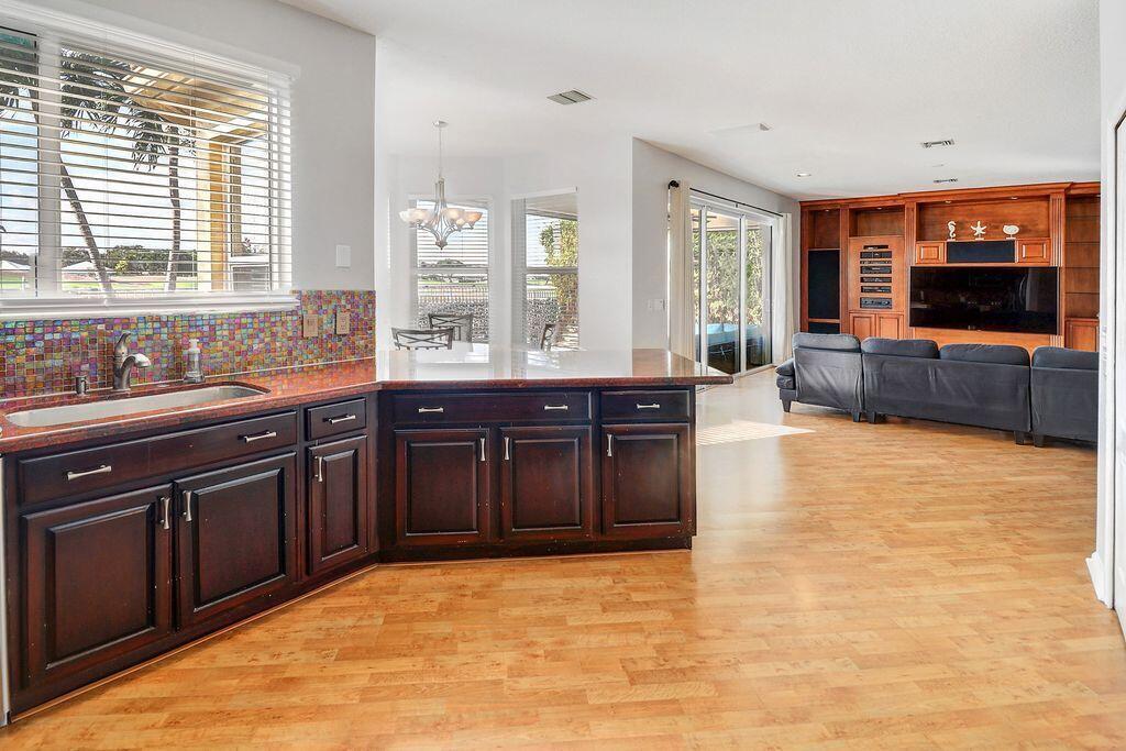 AVONDALE - Residential Lease