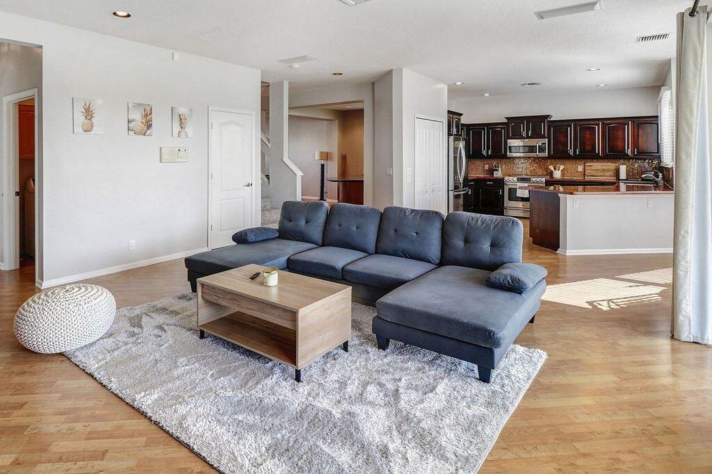 AVONDALE - Residential Lease