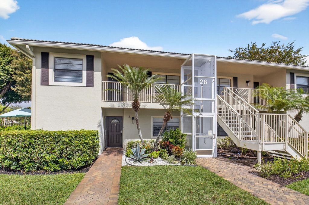 Photo of 28 Stratford Lane #A, Boynton Beach, FL 33436 (MLS # R11164713)