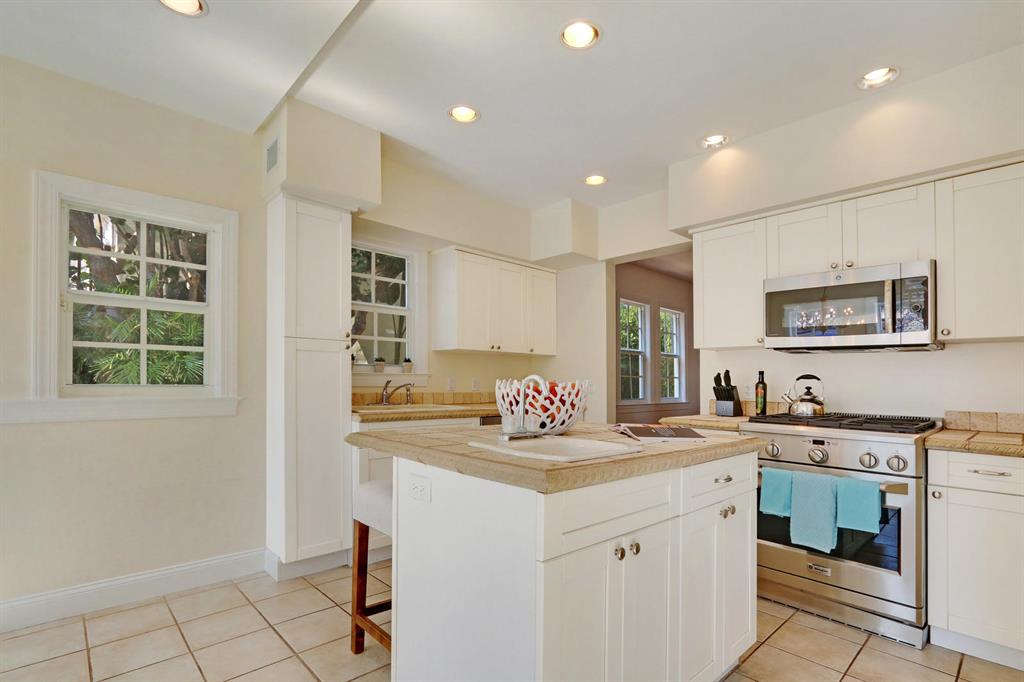 POINCIANA PARK 2ND ADD - Residential