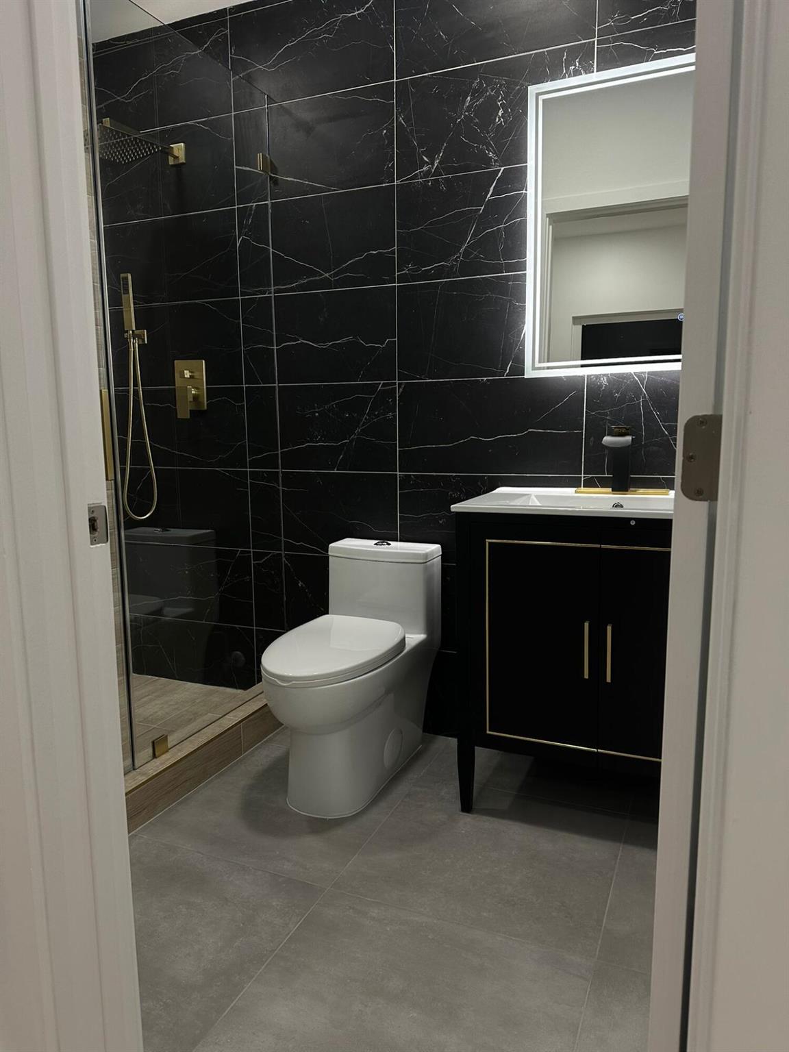 LAKE WORTH TOWN OF - Residential Lease