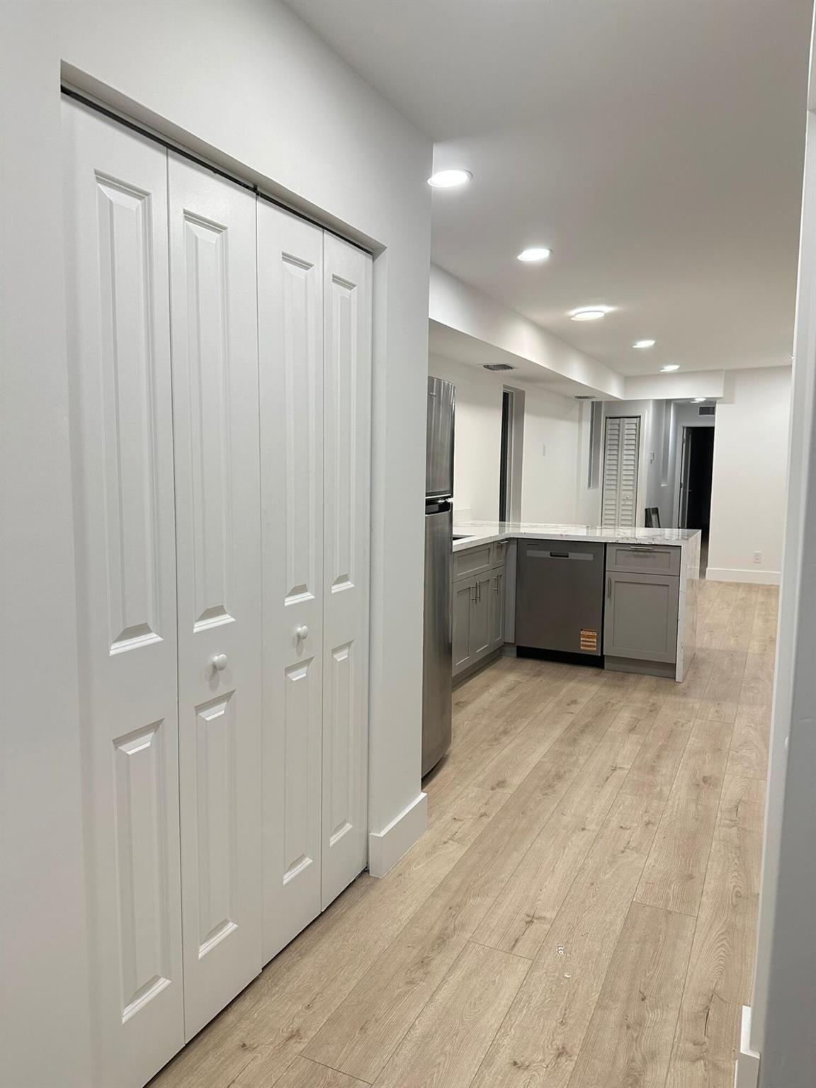 LAKE WORTH TOWN OF - Residential Lease