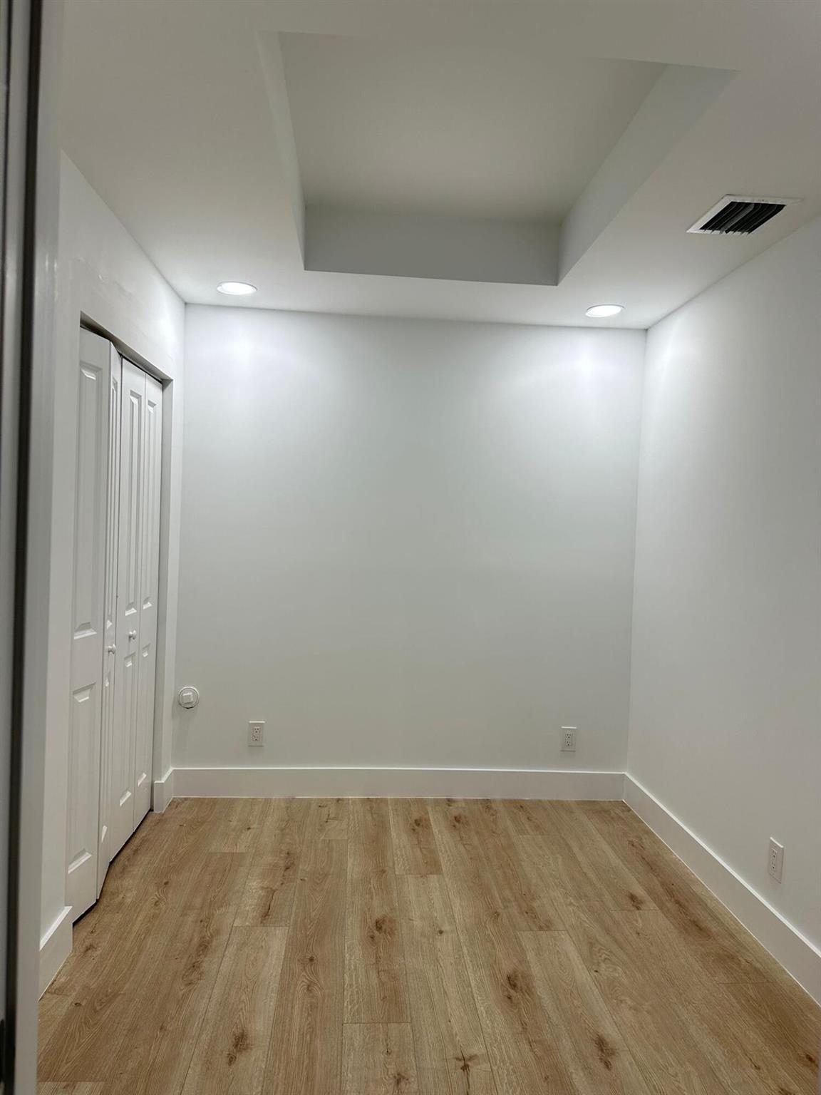 LAKE WORTH TOWN OF - Residential Lease