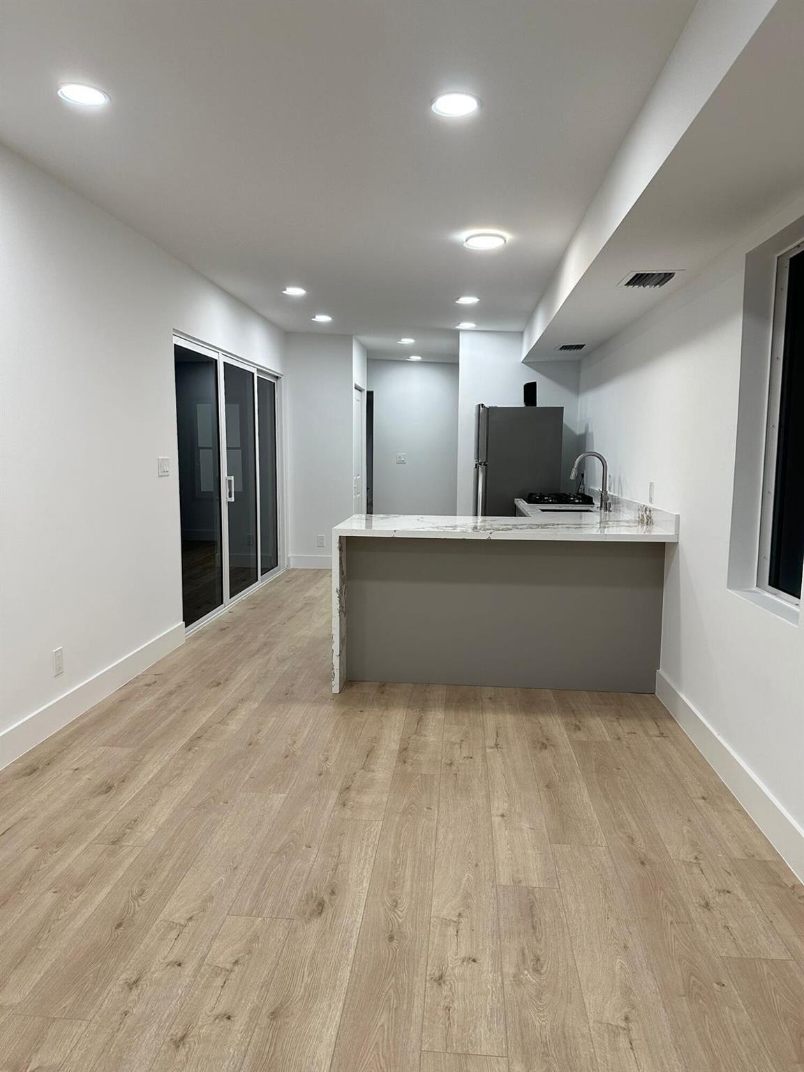 LAKE WORTH TOWN OF - Residential Lease