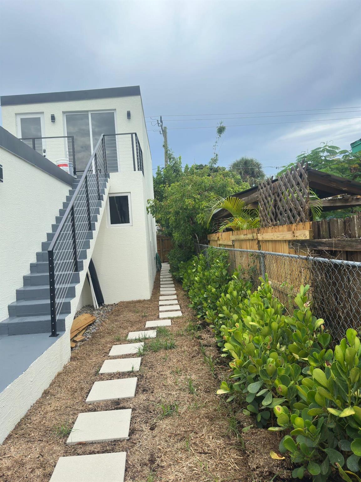 LAKE WORTH TOWN OF - Residential Lease