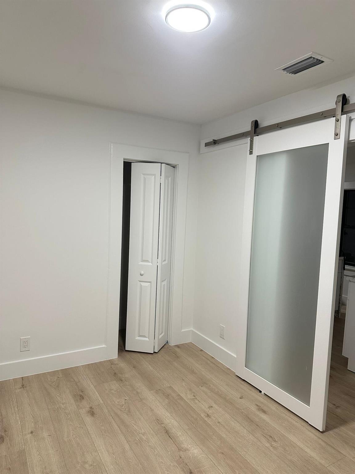 LAKE WORTH TOWN OF - Residential Lease