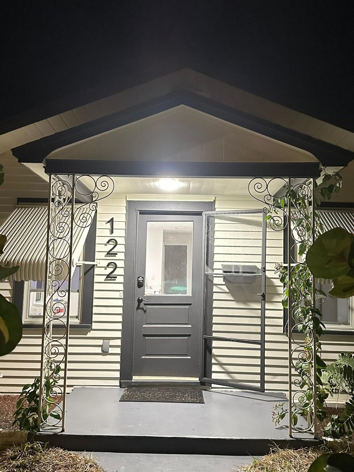 LAKE WORTH TOWN OF - Residential Lease