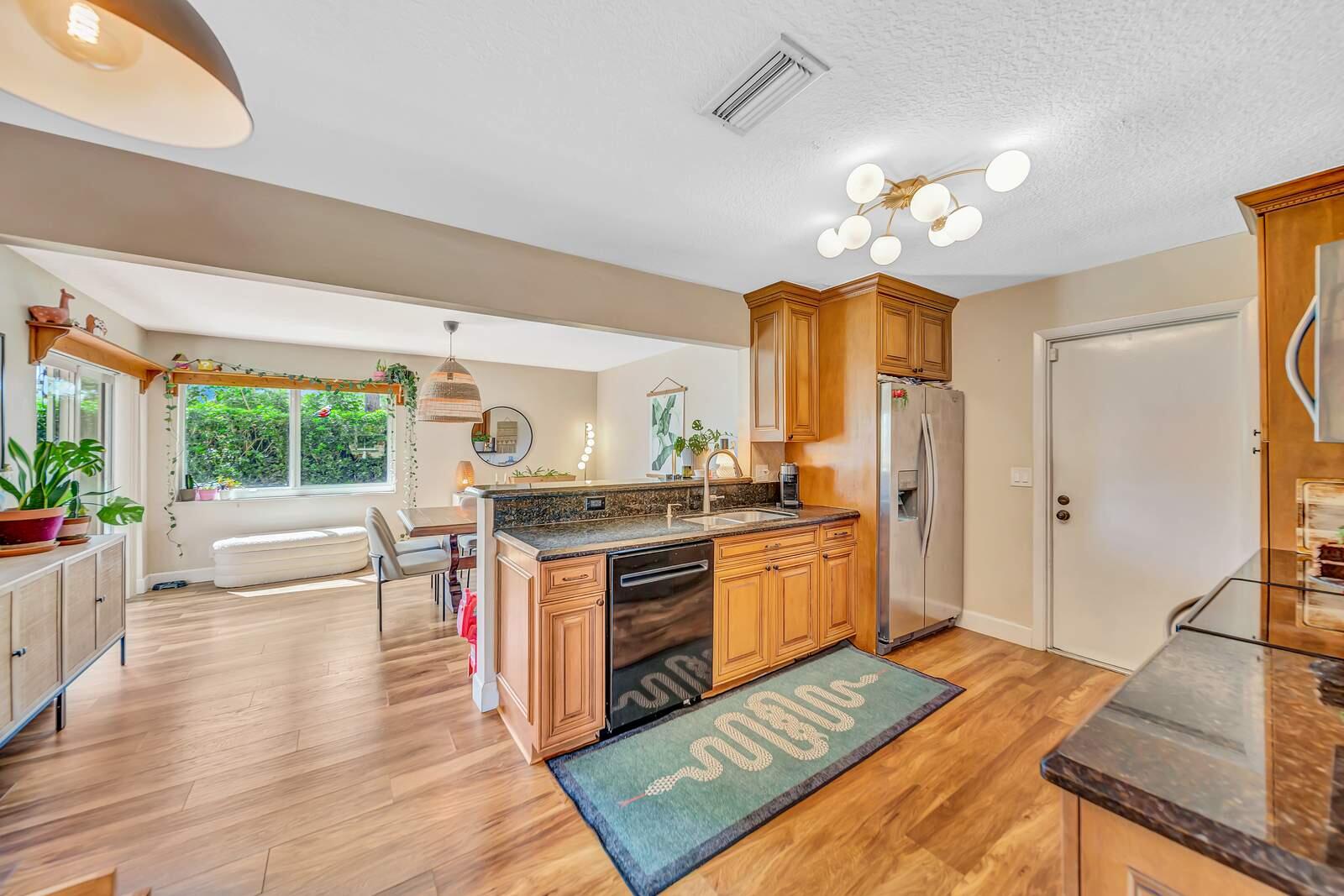 SPANISH ISLES/SADDLEBROOK - Residential