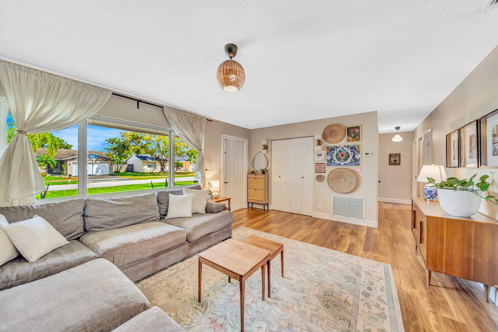 SPANISH ISLES/SADDLEBROOK - Residential