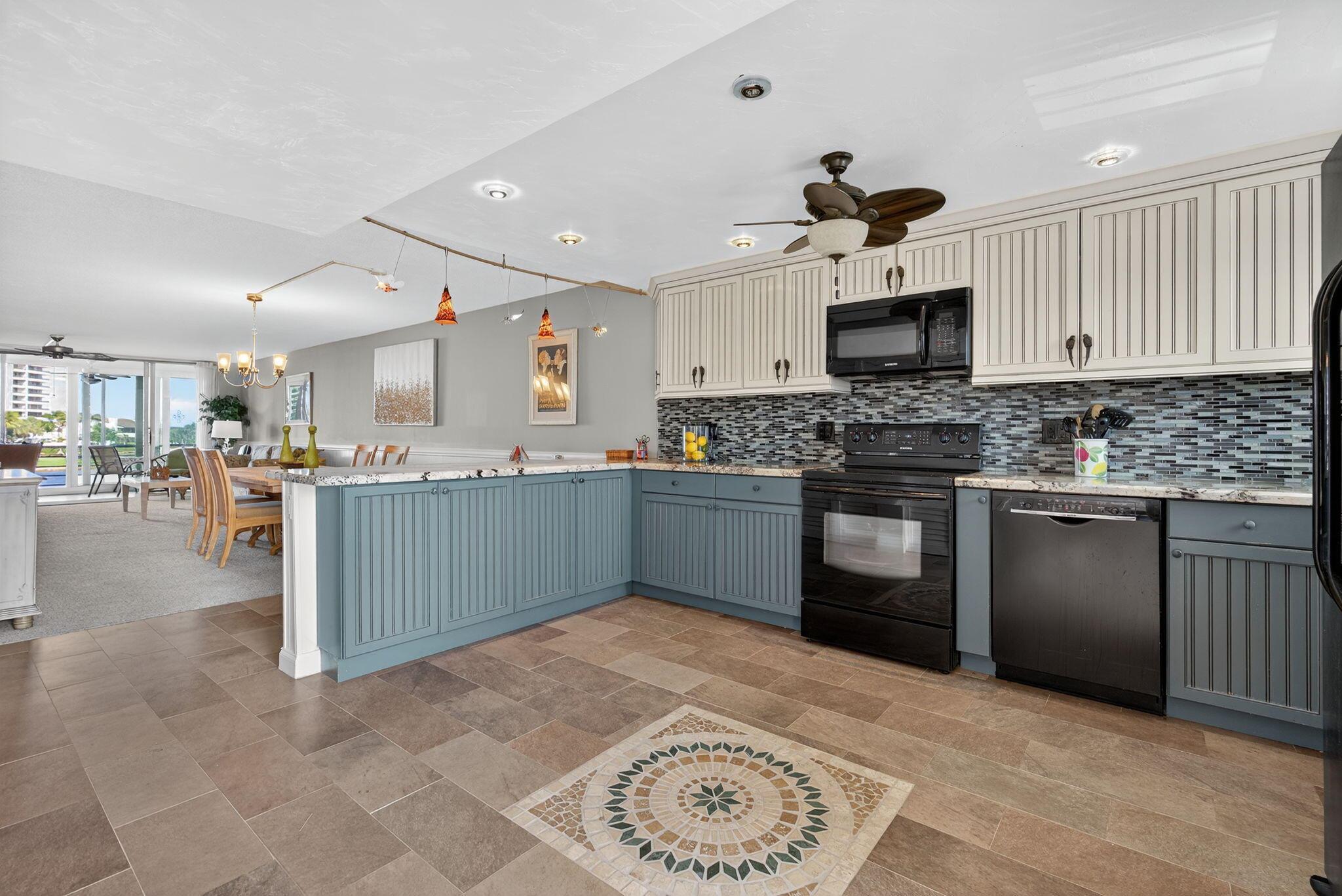 Land Ends Condo - Residential