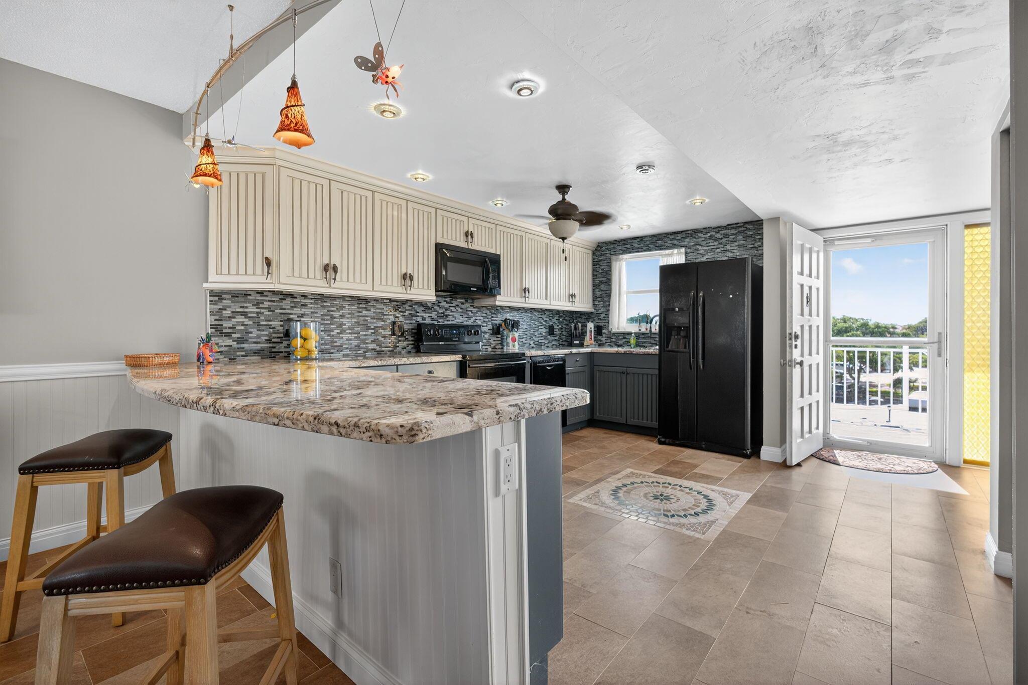 Land Ends Condo - Residential