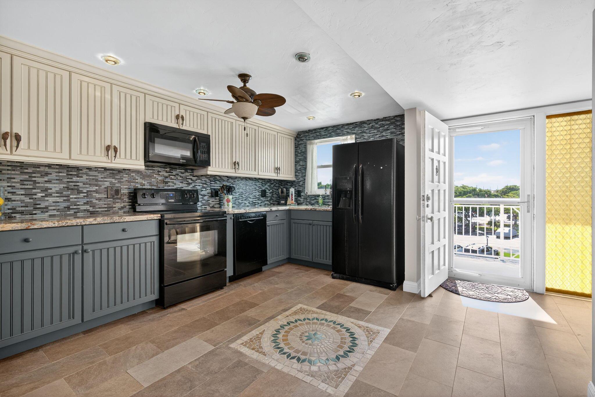 Land Ends Condo - Residential