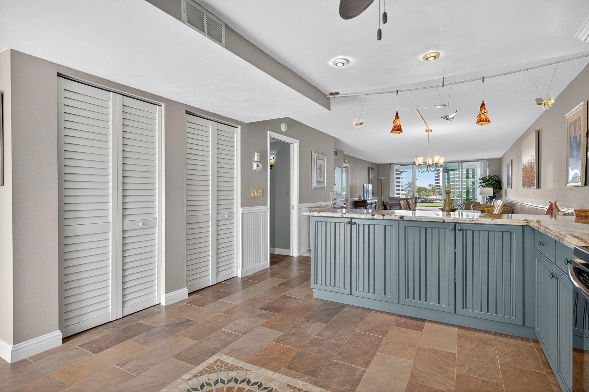 Land Ends Condo - Residential