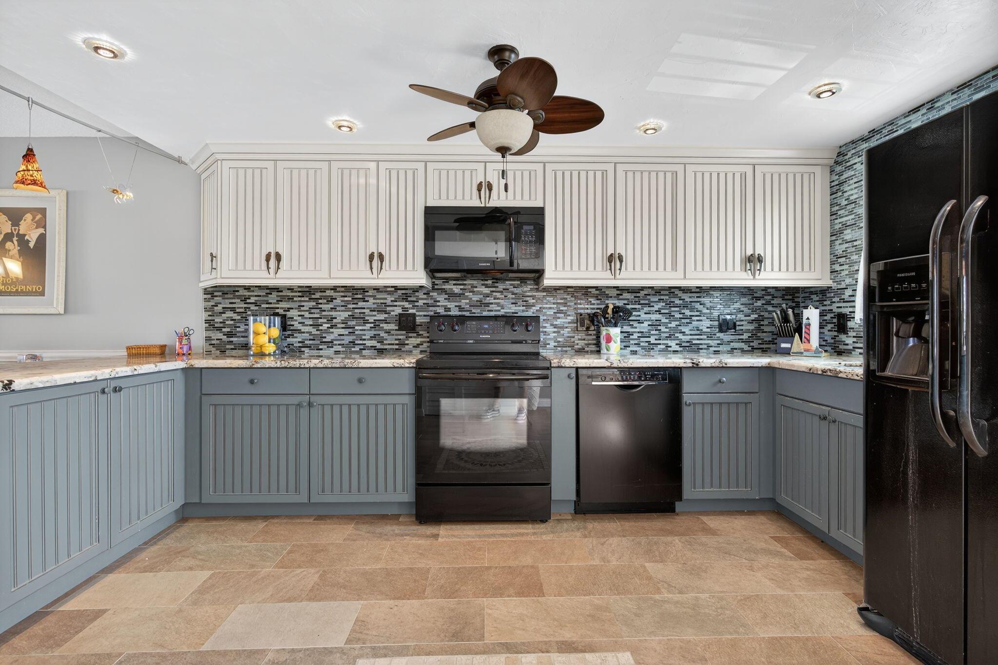 Land Ends Condo - Residential