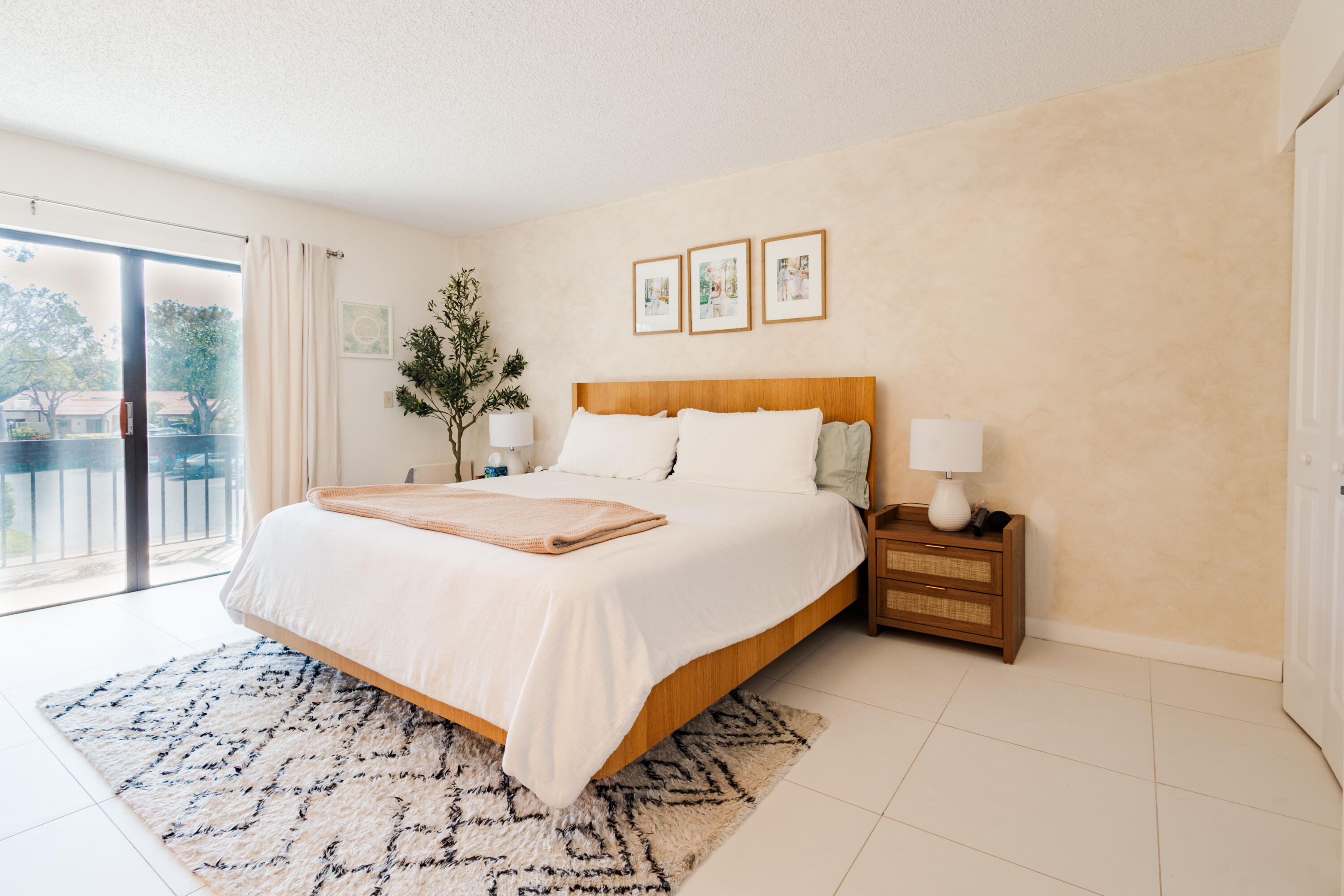 HORIZONS OF BOCA LAGO CONDO - Residential