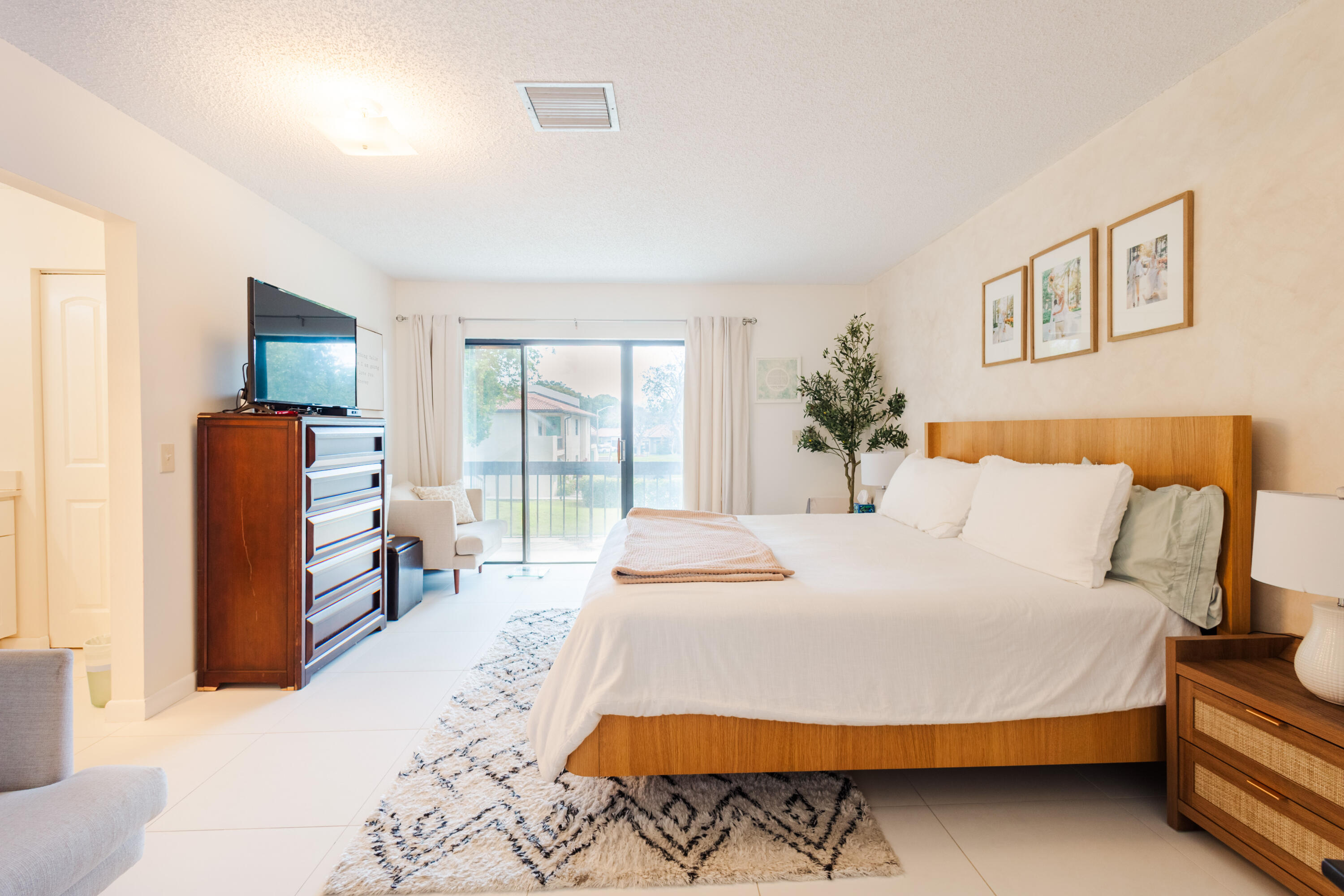 HORIZONS OF BOCA LAGO CONDO - Residential