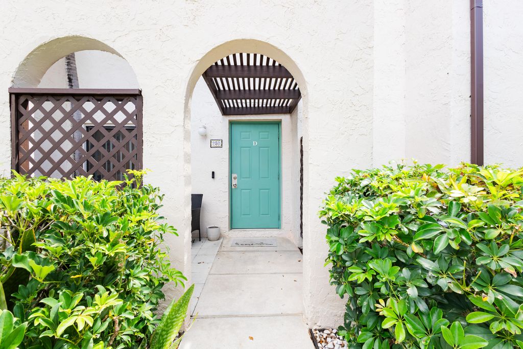 Photo of 21820 Cypress Circle #25d, Boca Raton, FL 33433 (MLS # B26016187)