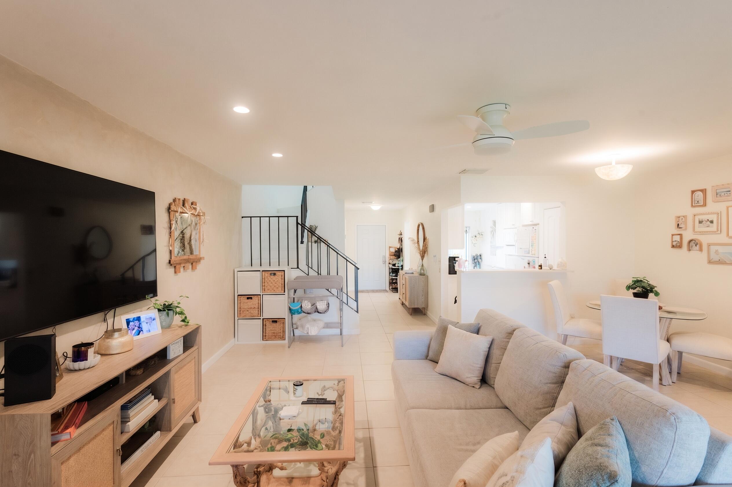 HORIZONS OF BOCA LAGO CONDO - Residential