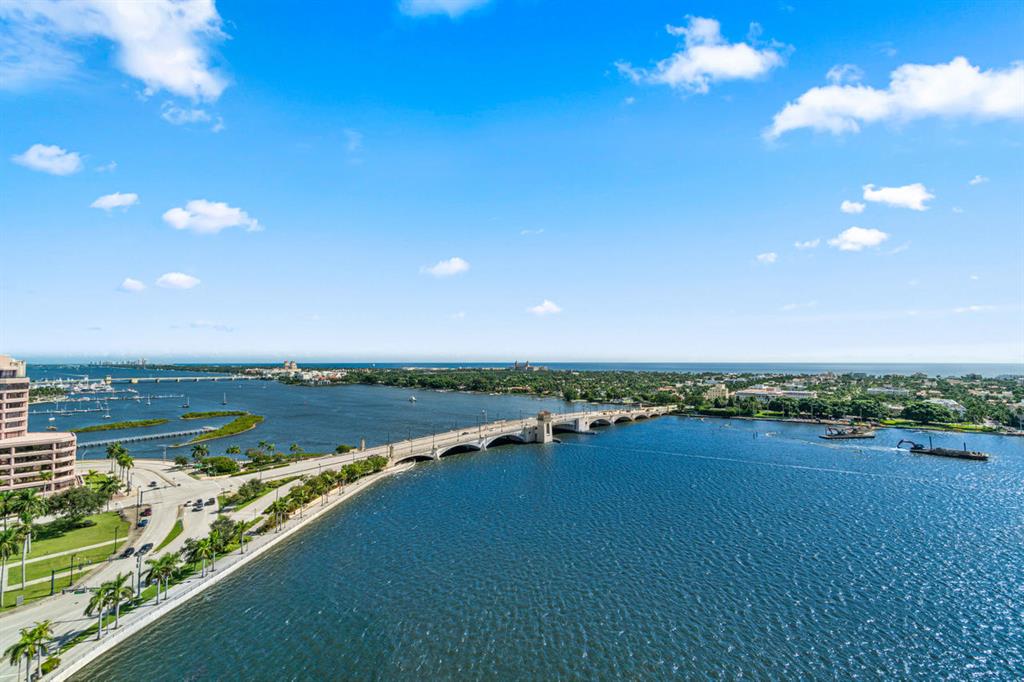 BRISTOL CONDO - Residential