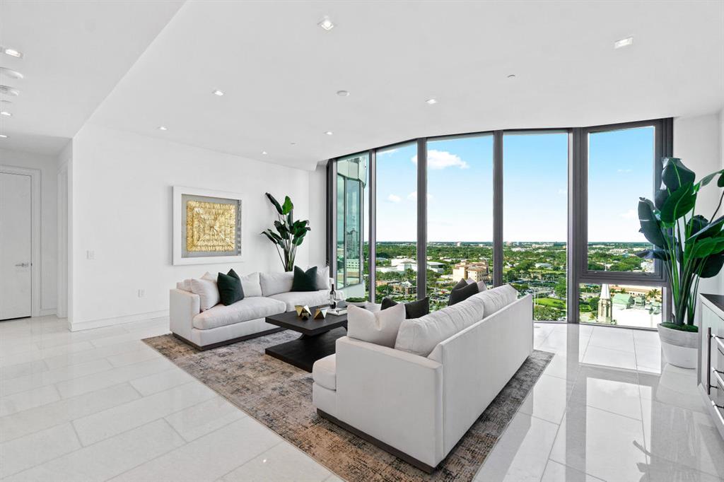 BRISTOL CONDO - Residential