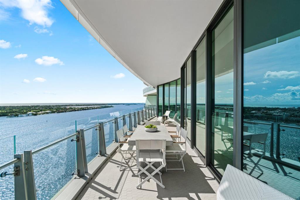 BRISTOL CONDO - Residential