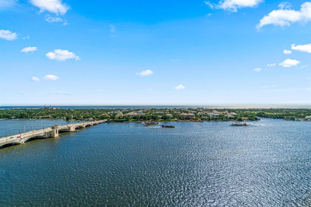 BRISTOL CONDO - Residential