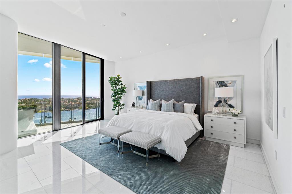 BRISTOL CONDO - Residential