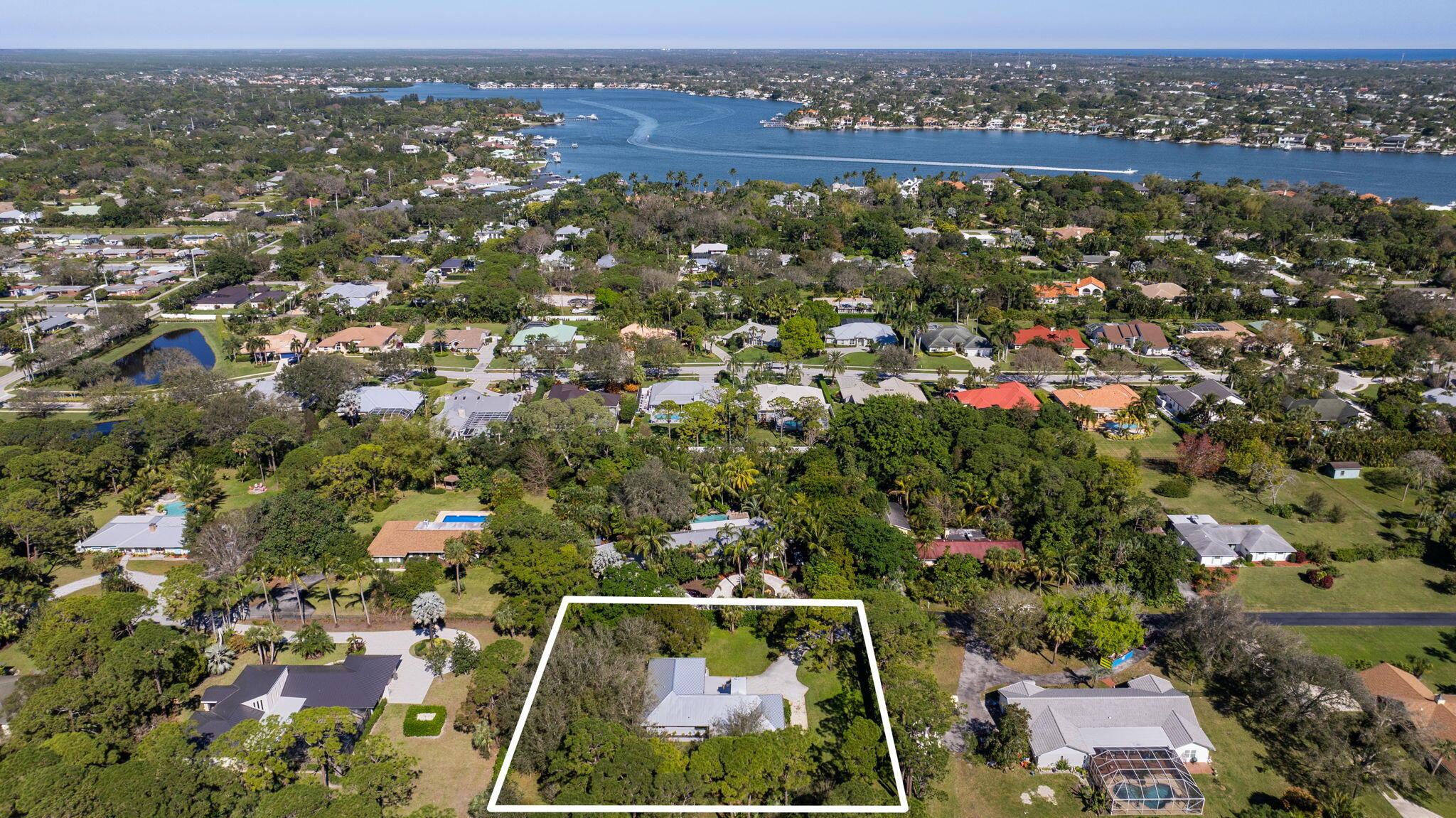 PENNOCK POINT IN - Residential