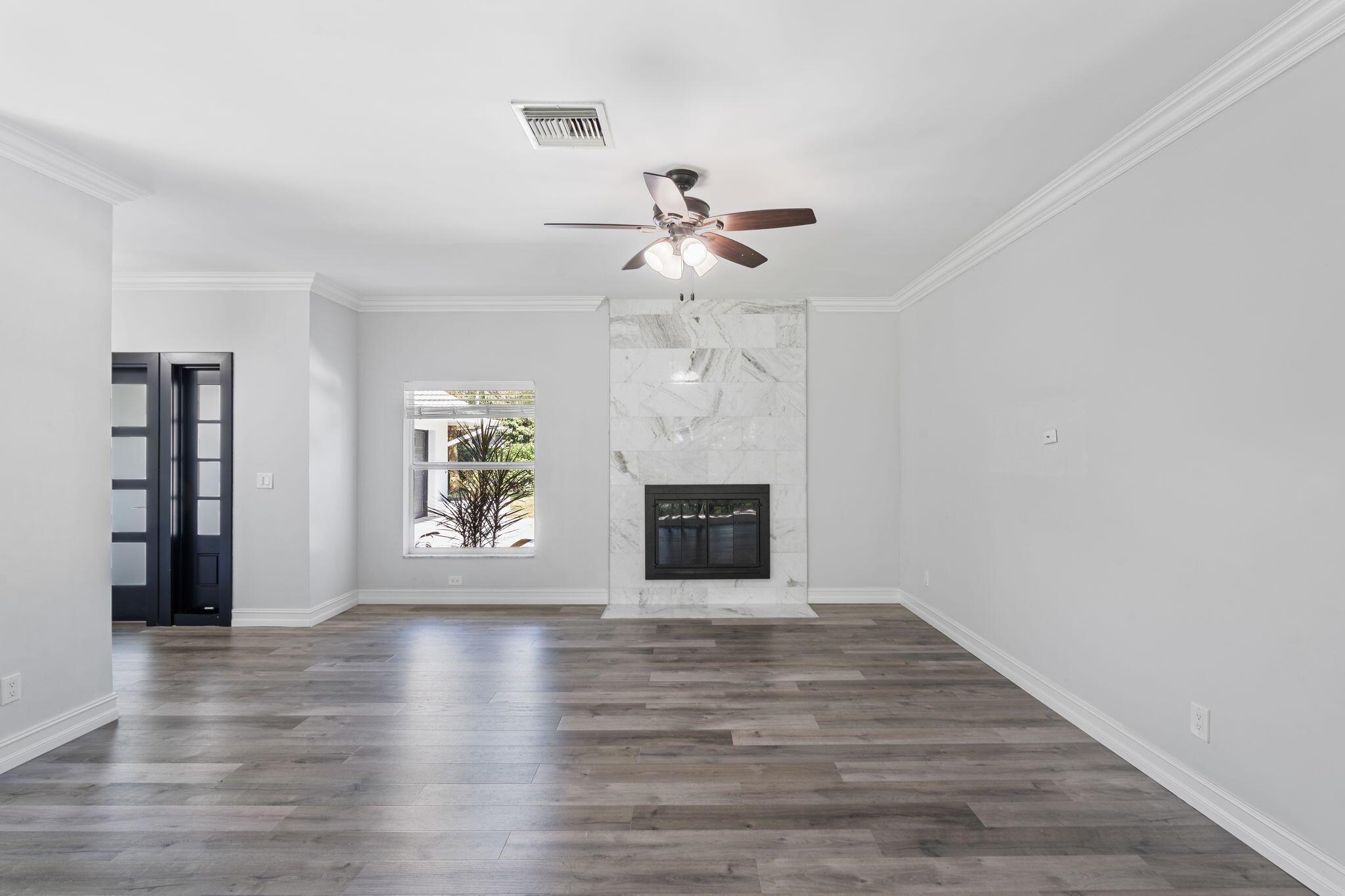 PENNOCK POINT IN - Residential