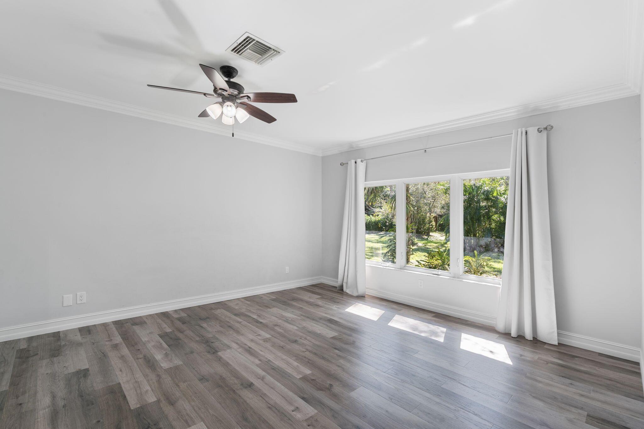 PENNOCK POINT IN - Residential