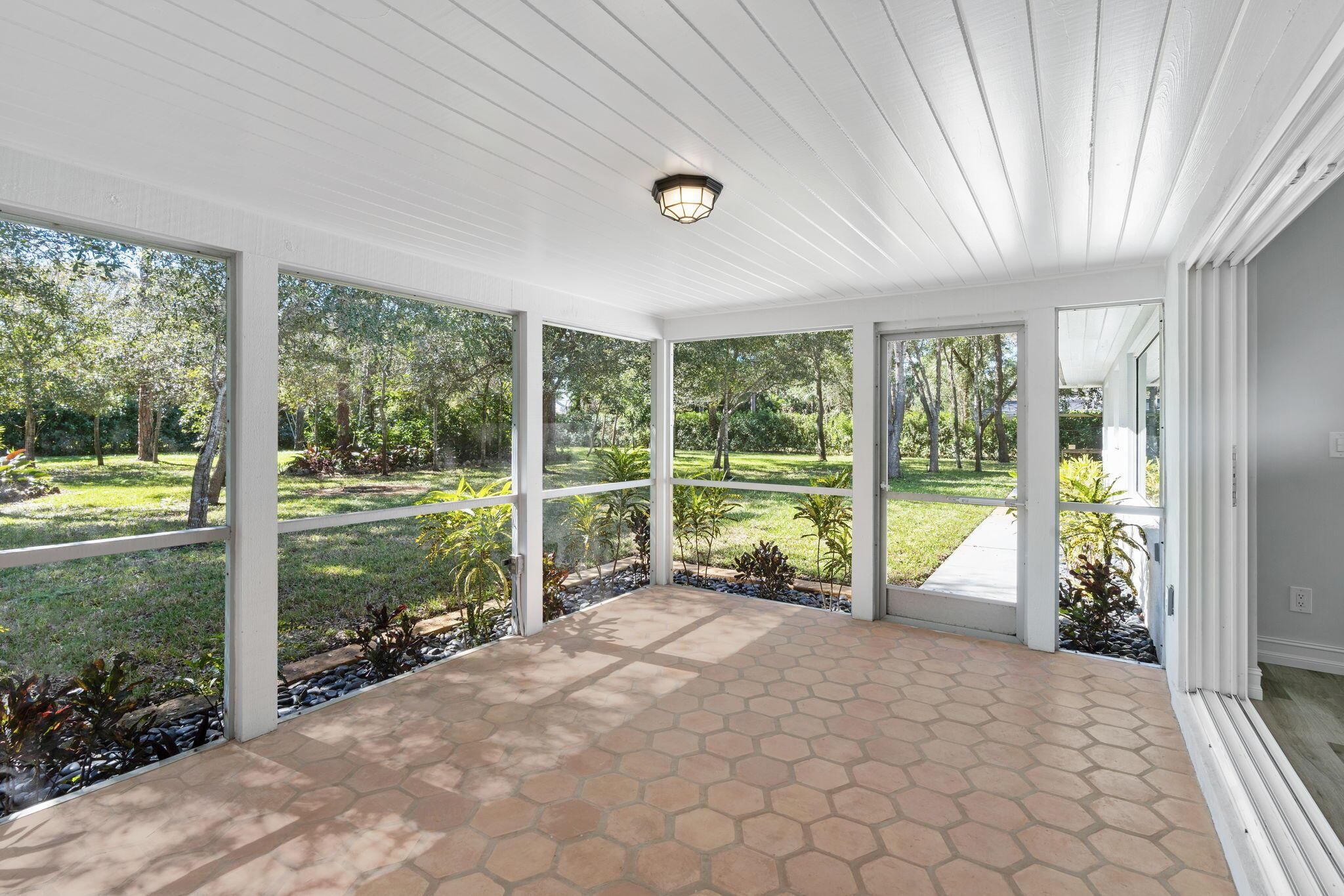 PENNOCK POINT IN - Residential