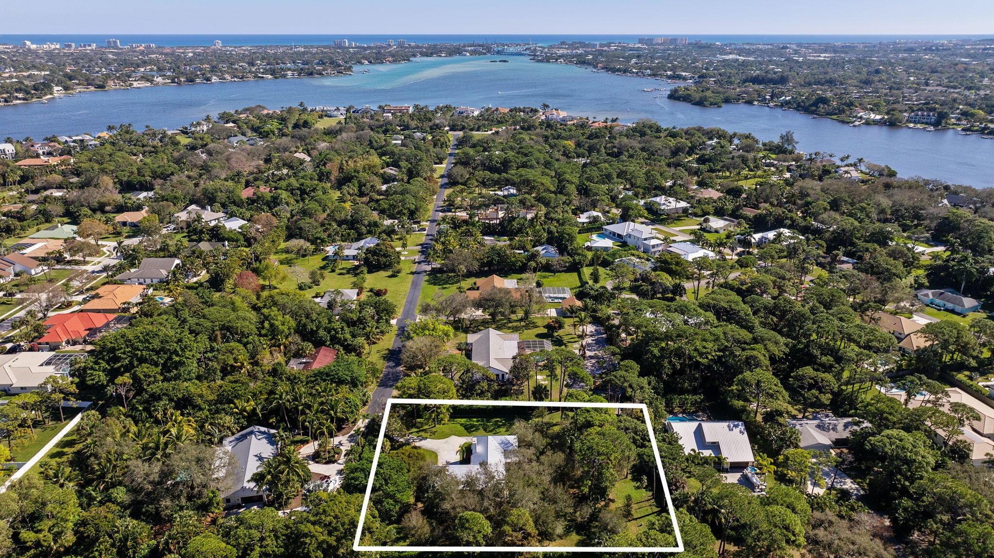 PENNOCK POINT IN - Residential