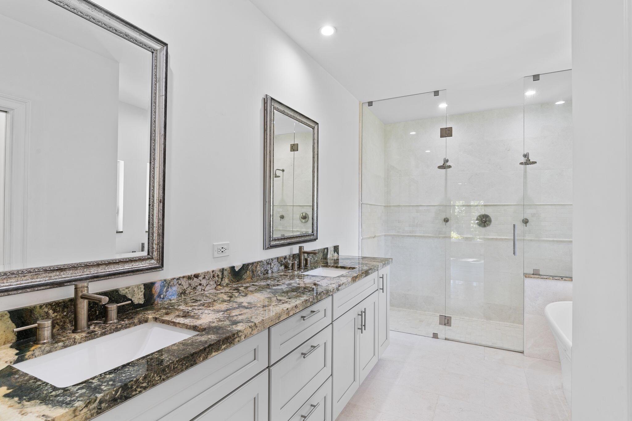 PENNOCK POINT IN - Residential