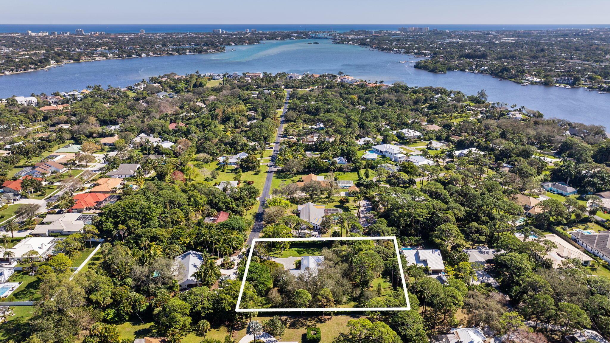 PENNOCK POINT IN - Residential