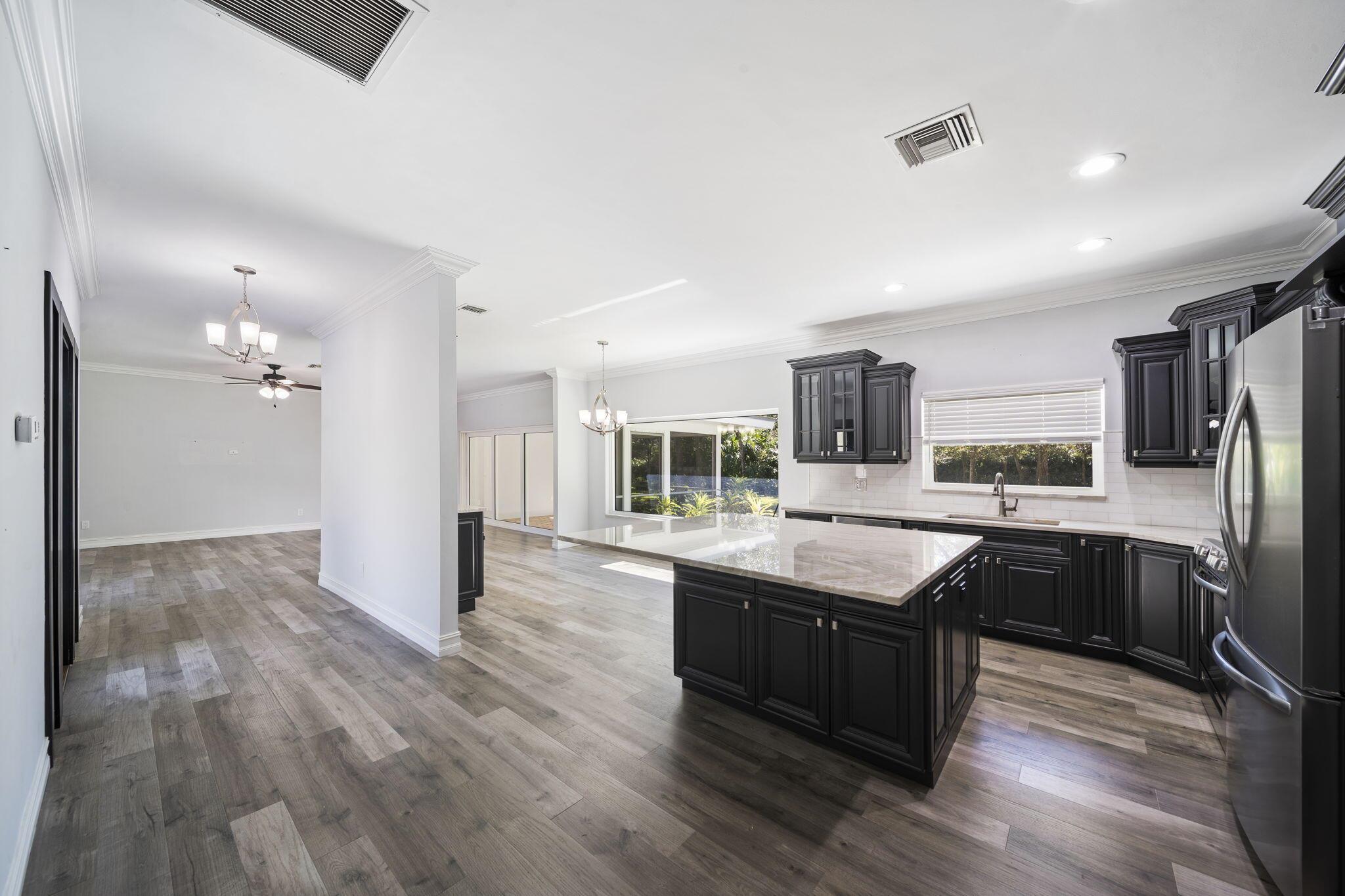 PENNOCK POINT IN - Residential