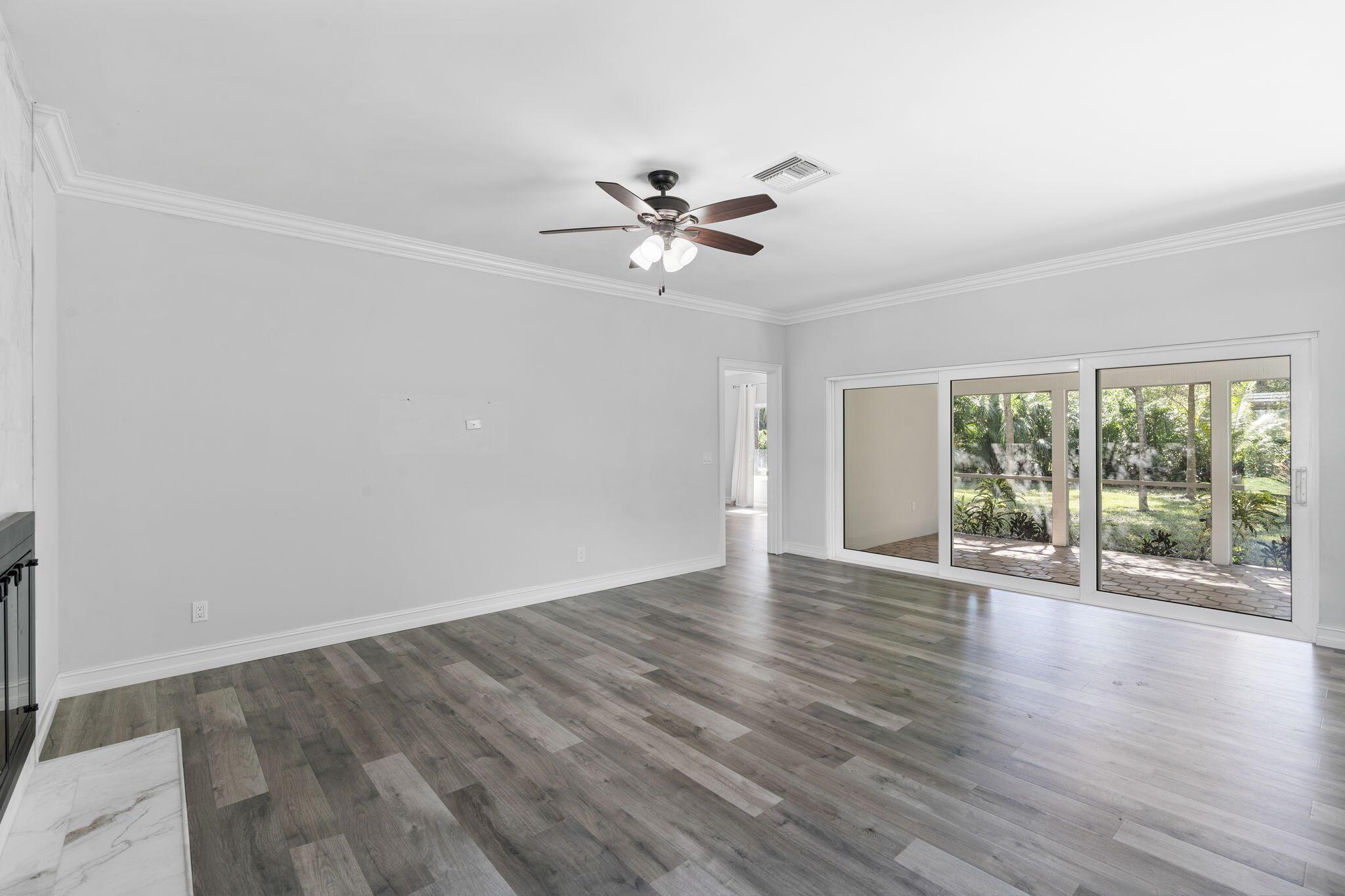 PENNOCK POINT IN - Residential