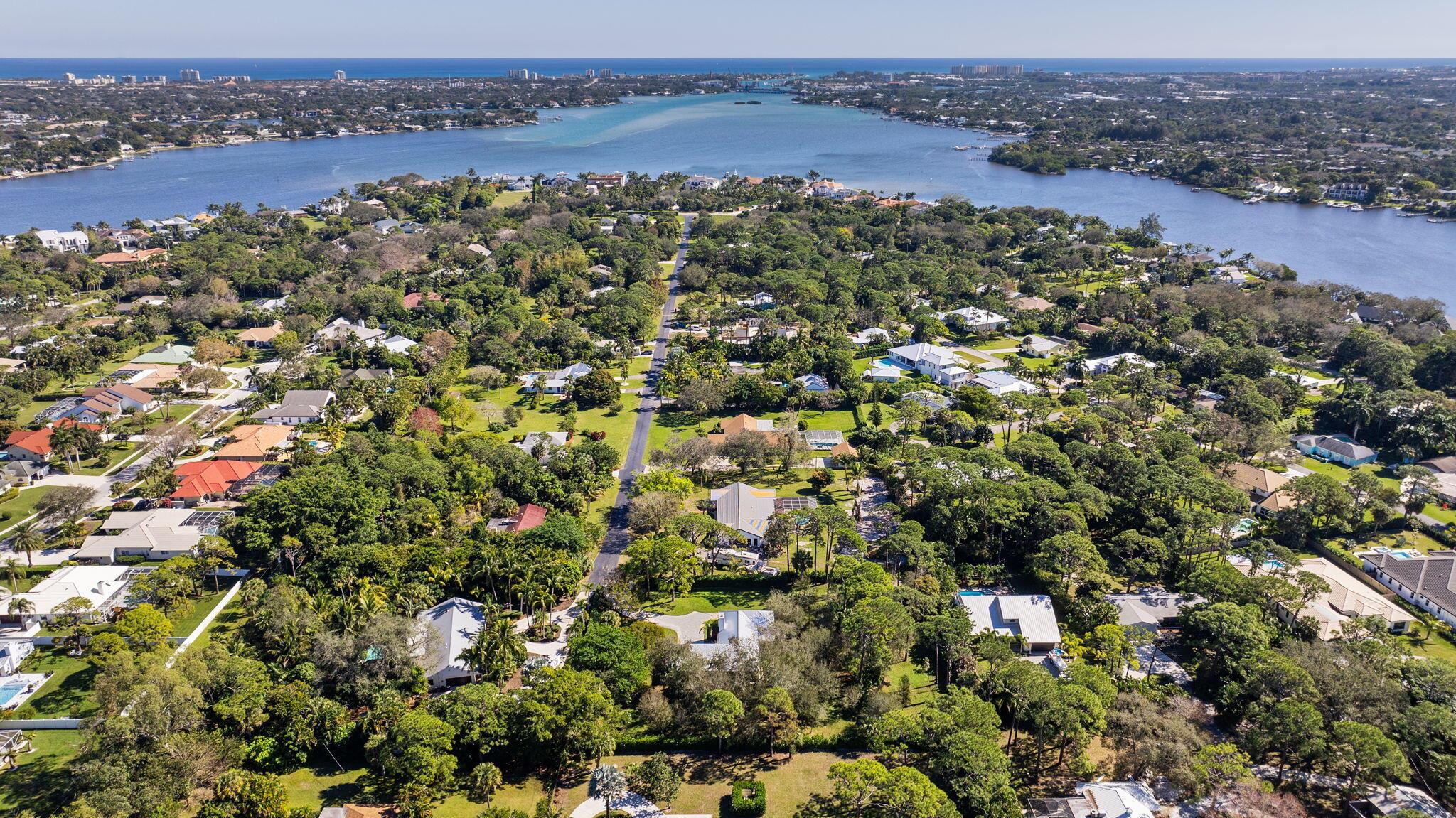 PENNOCK POINT IN - Residential