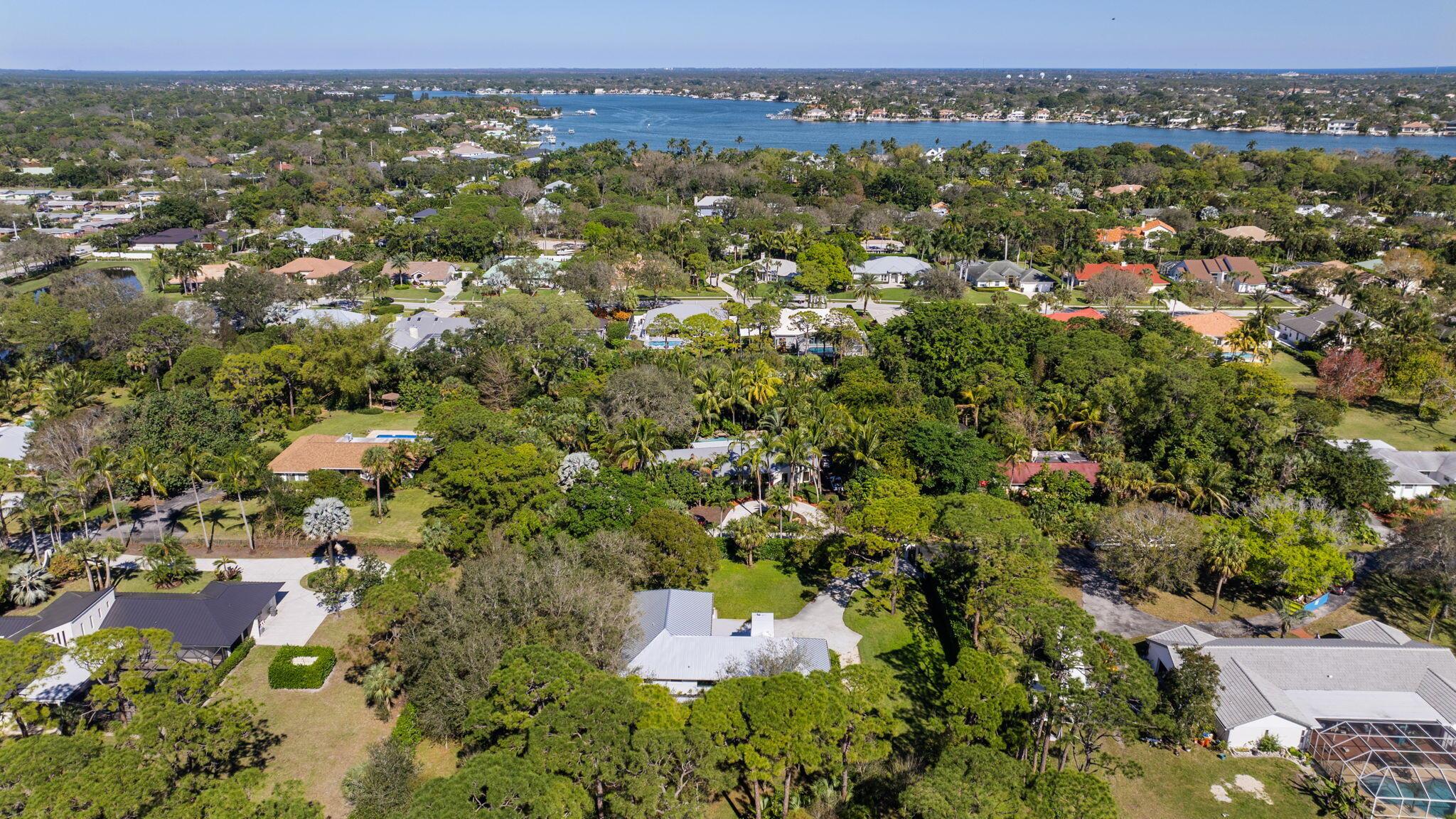 PENNOCK POINT IN - Residential